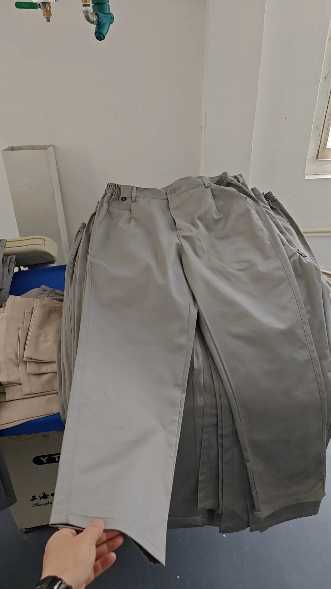 長沙炭河服飾有限公司,長沙西服定制公司,工作服定制,沖鋒衣定制,T恤定制
